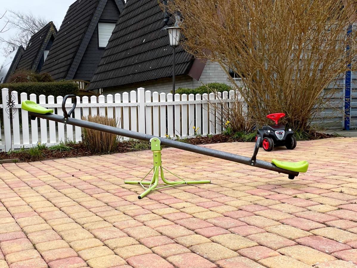 Familienfreundliches Ferienhaus In 5 Min Zum Strand Mit Terrasse Und Kostenlosem Parkplatz Cuxhaven Exterior foto